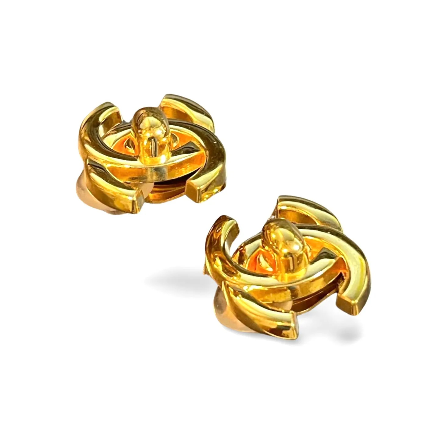 Vintage CHANEL golden turn lock CC earrings. Very classic and popular jewelry. Coco mark earrings. 060810y3