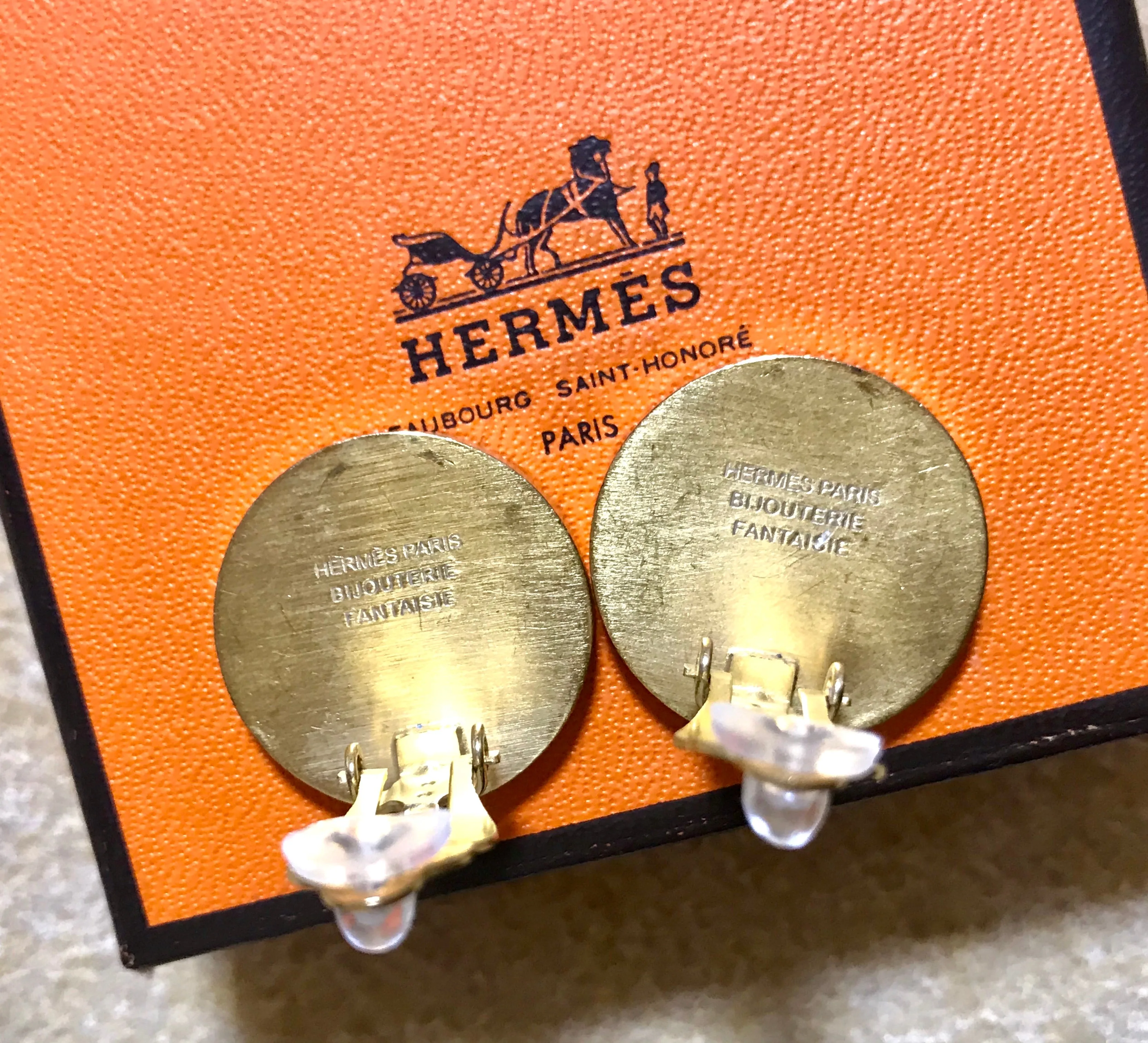Vintage HERMES golden logo embossed genuine shell earrings. Classic jewelry piece. Bijouterie Fantaisie. Shines like aurora.
