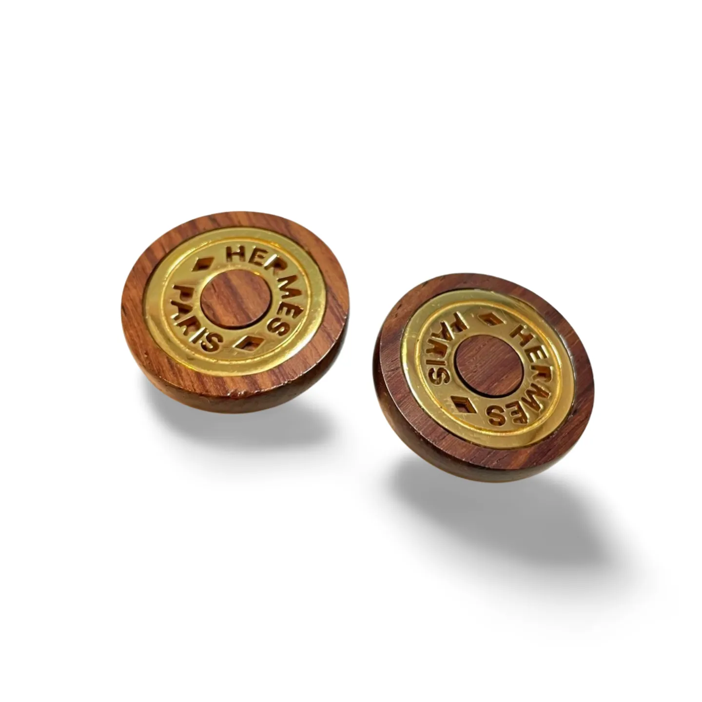 Vintage HERMES round wooden and golden earrings. Classic jewelry piece. Bijouterie Fantaisie. Genuine wood jewelry from Hermes. 060810r4